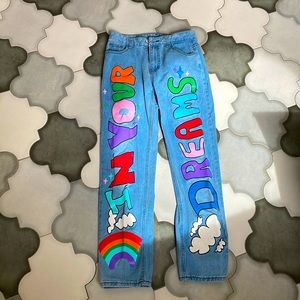 Jeans, blue with rainbow lettering, big fitting, low rise